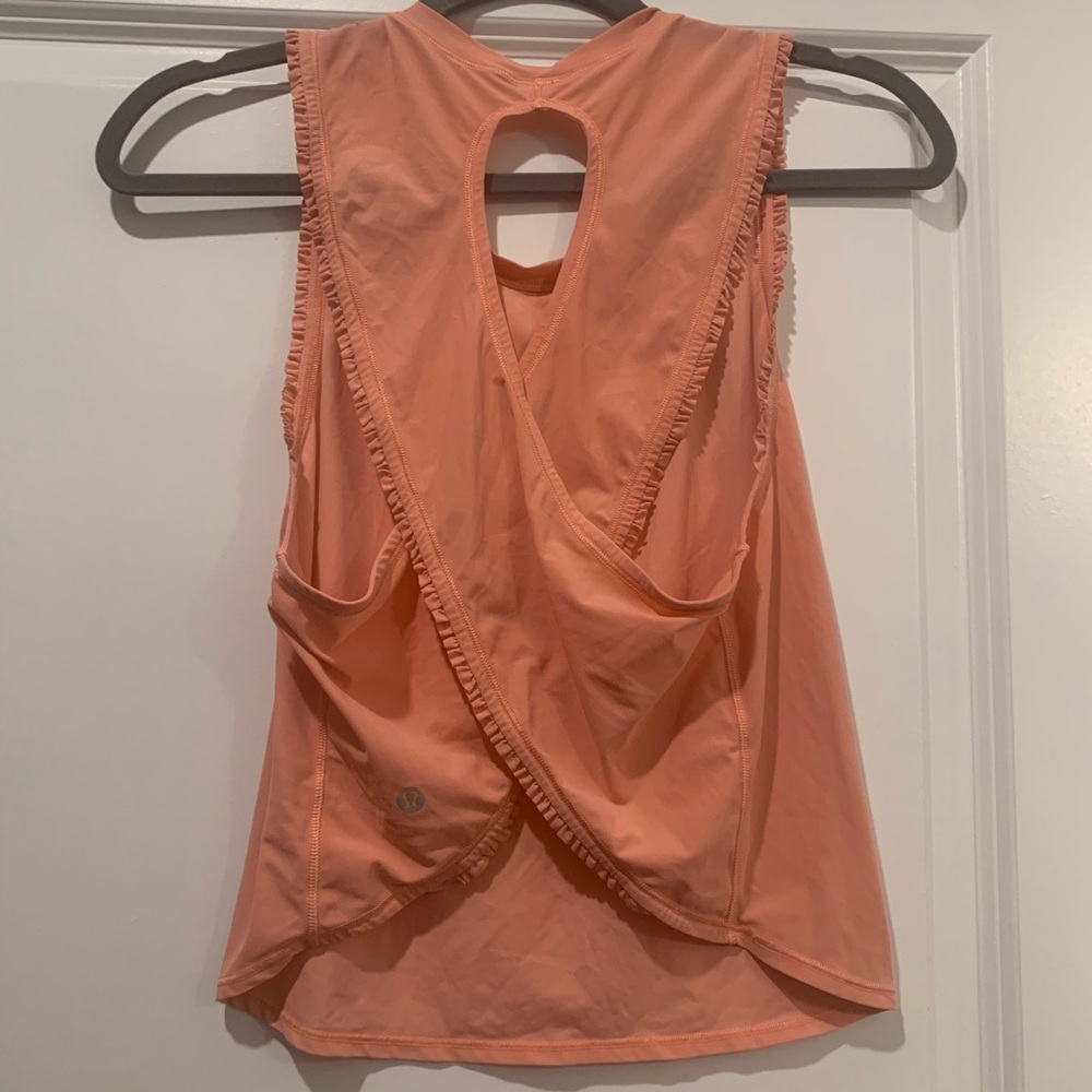 lululelmon cropped tank